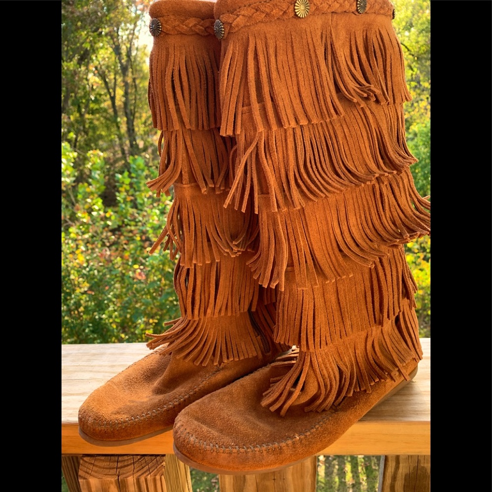 Minnetonka Tall Fringe Suede Boots
